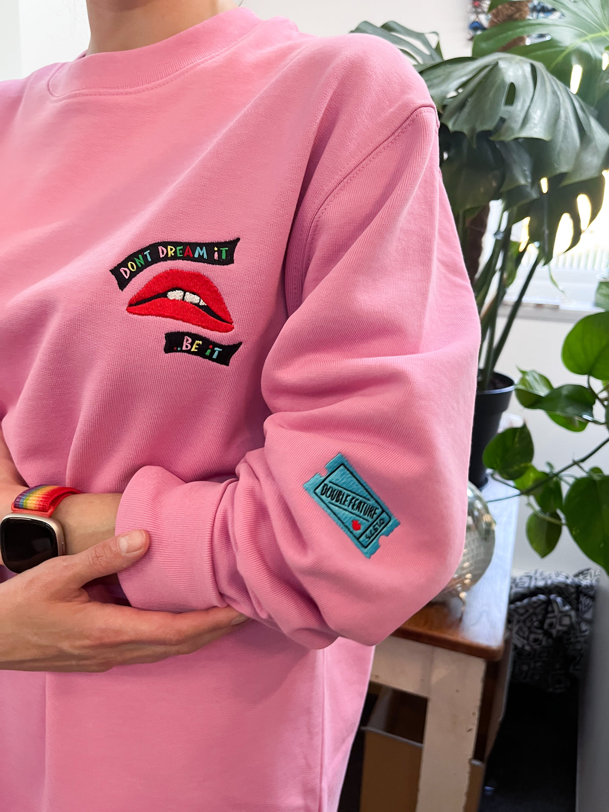 DON'T DREAM IT SWEATER