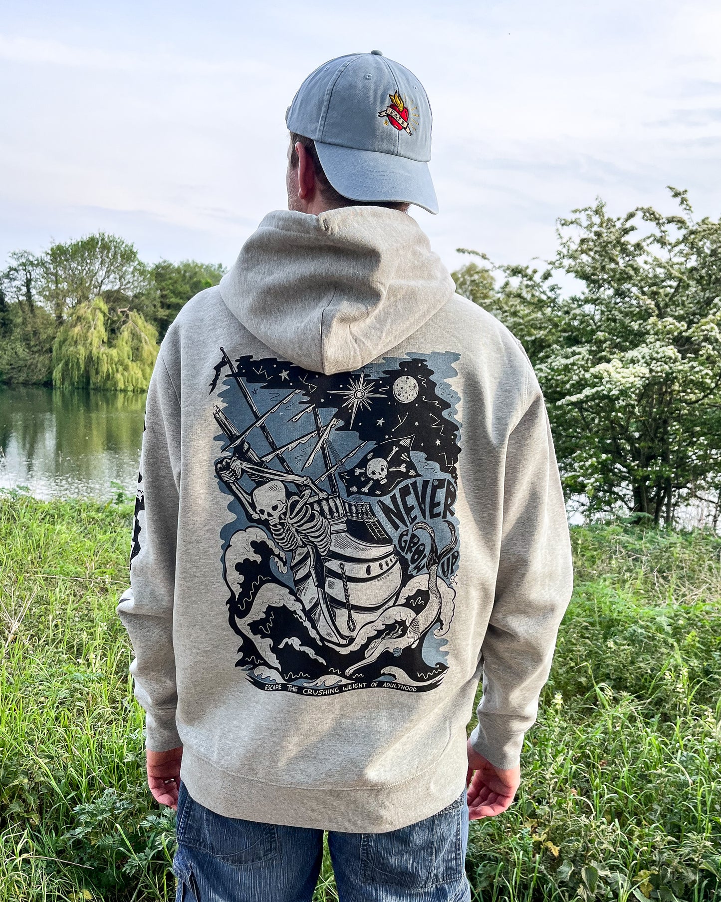 NEVER GROW UP HOODY *2 COLOUR SPECIAL*