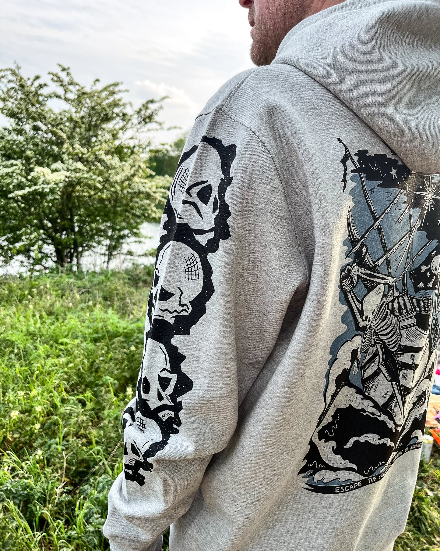 NEVER GROW UP HOODY *2 COLOUR SPECIAL*