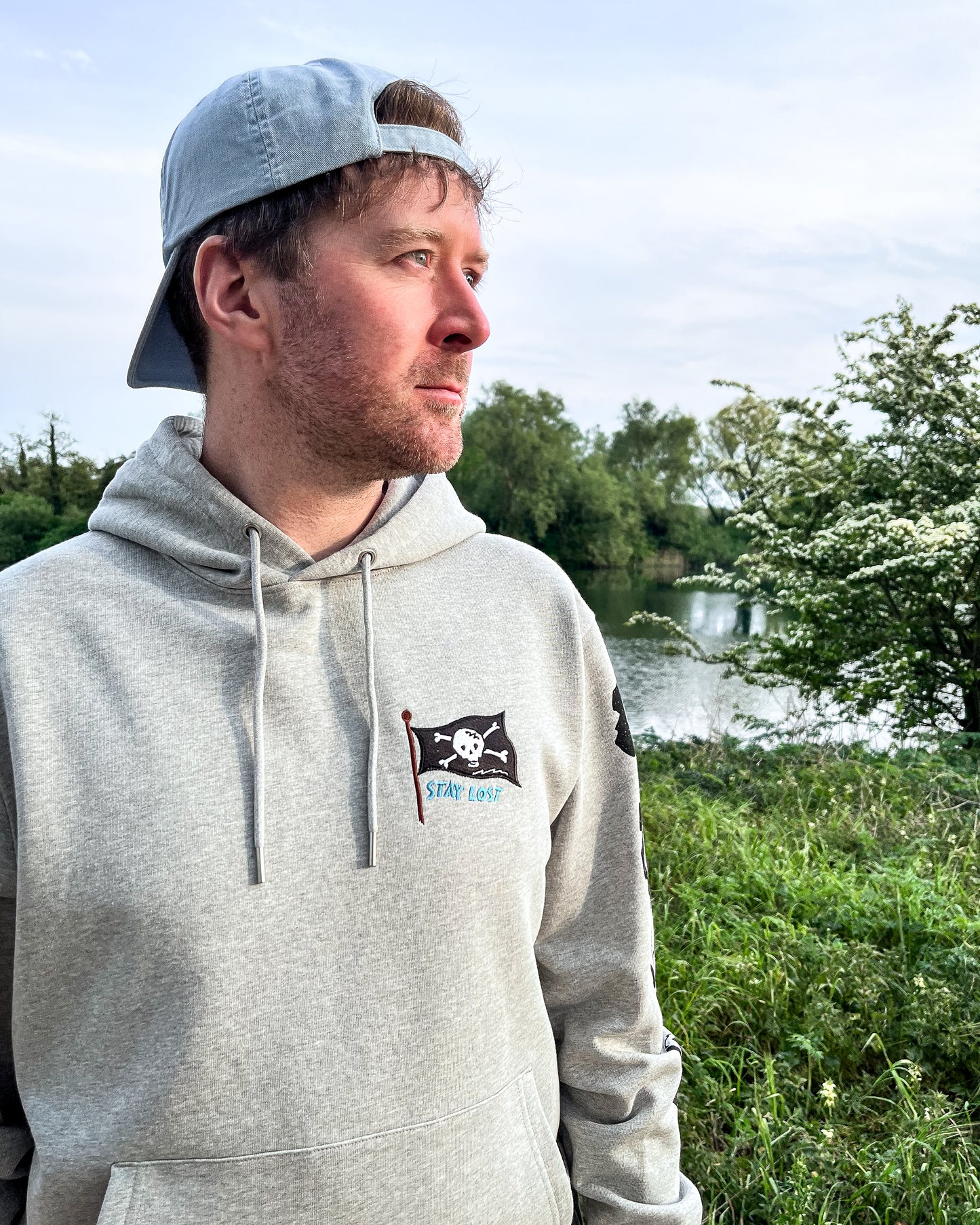 NEVER GROW UP HOODY *2 COLOUR SPECIAL*