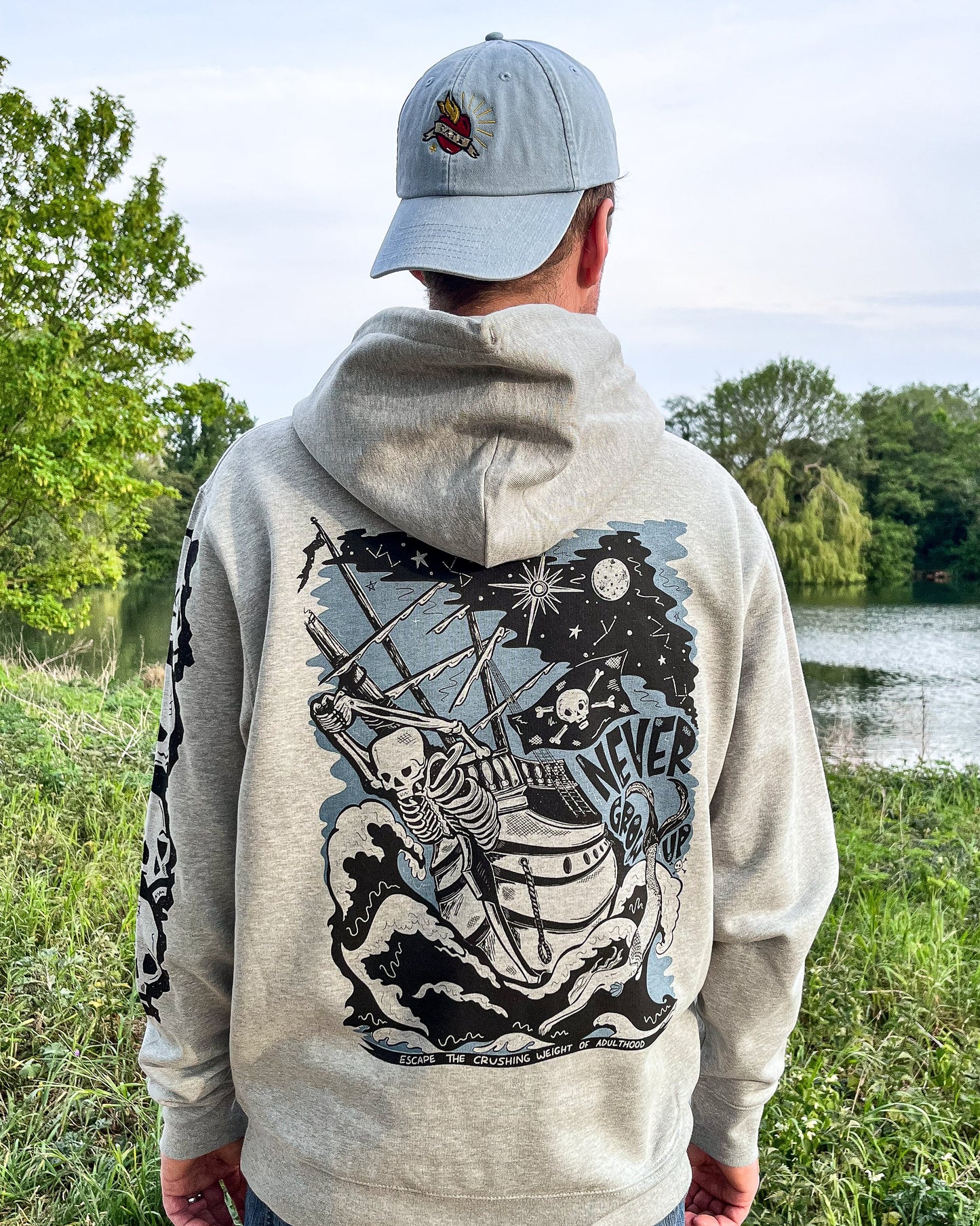 NEVER GROW UP HOODY *2 COLOUR SPECIAL*