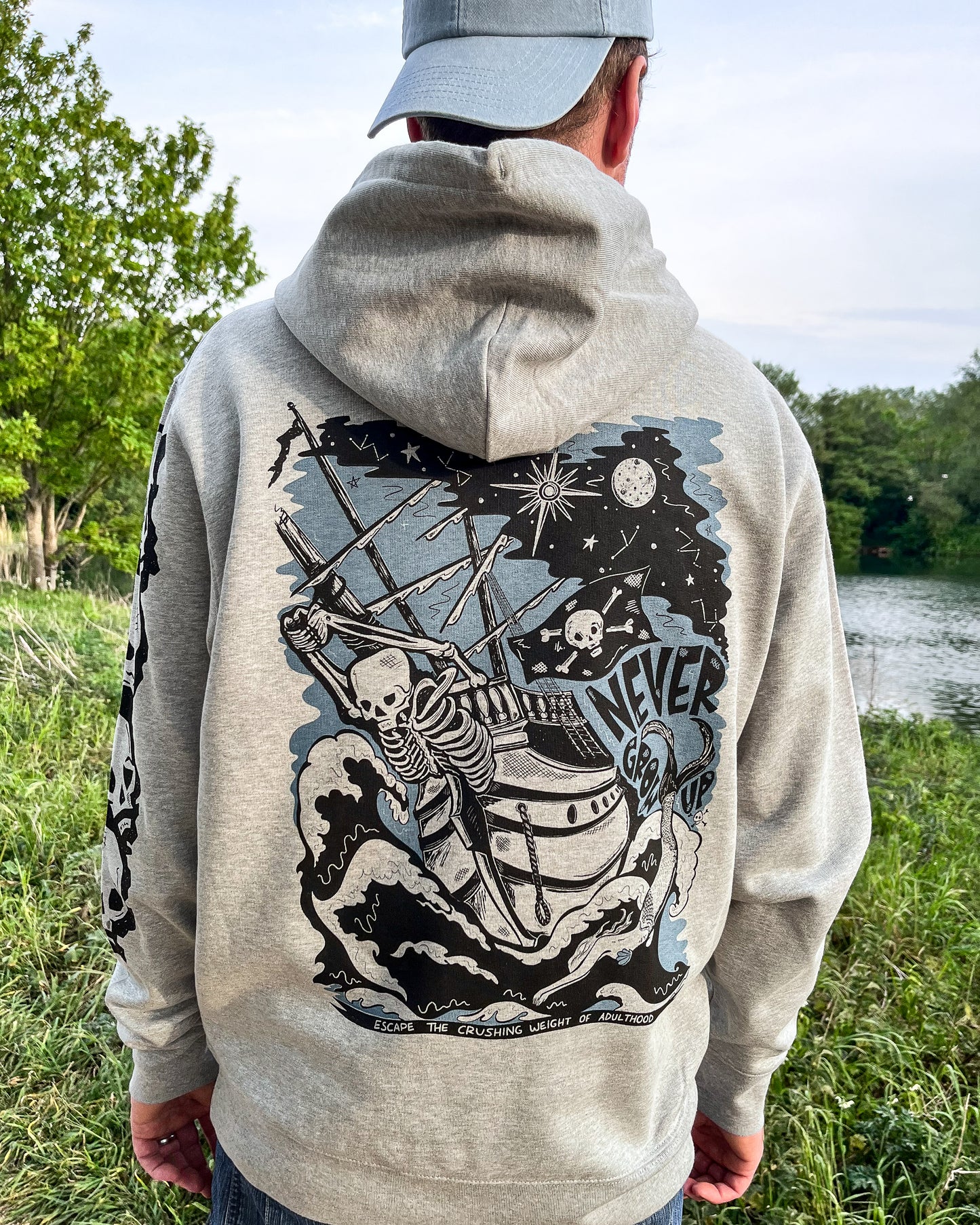 NEVER GROW UP HOODY *2 COLOUR SPECIAL*