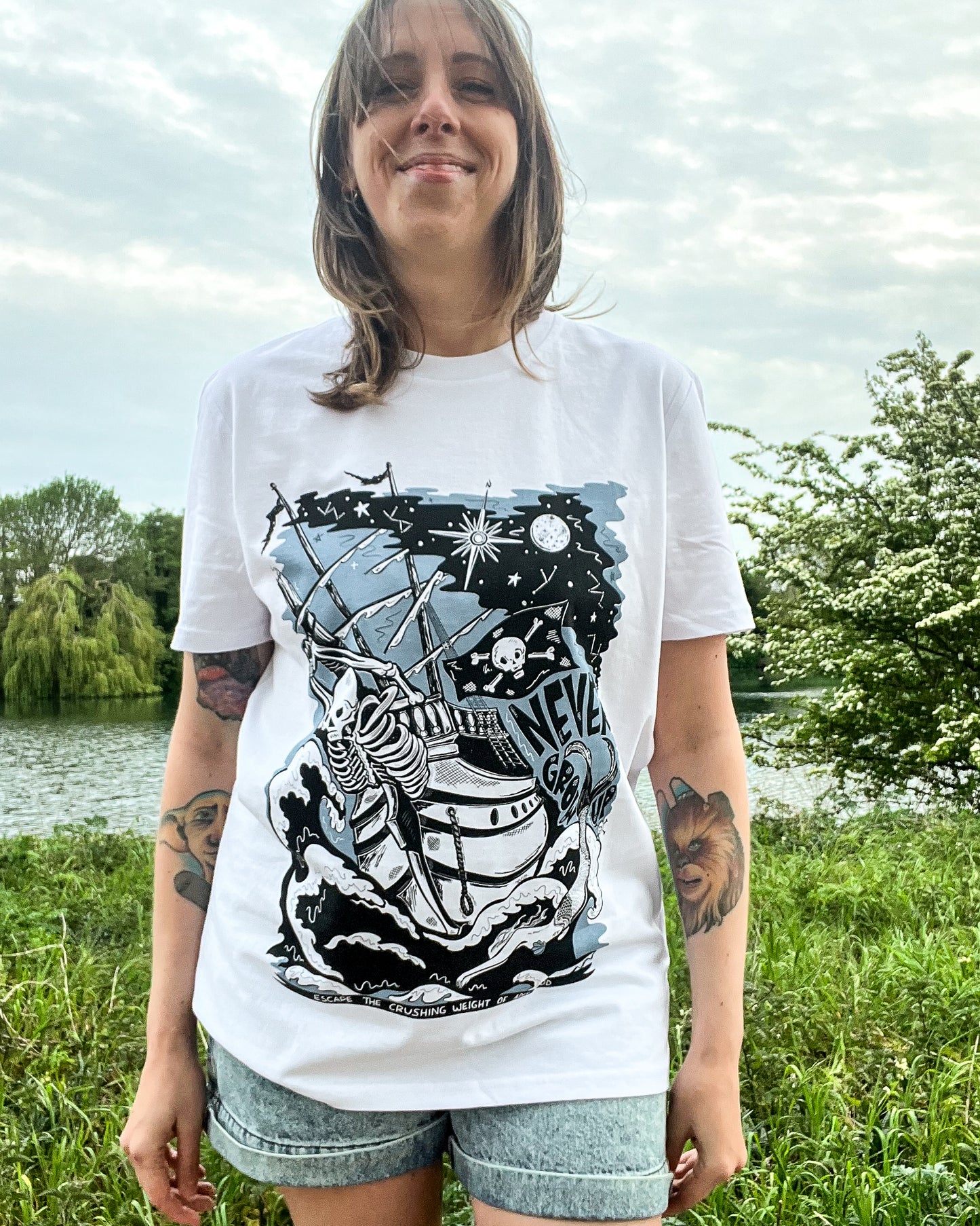 NEVER GROW UP T-SHIRT *2 COLOUR SPECIAL*