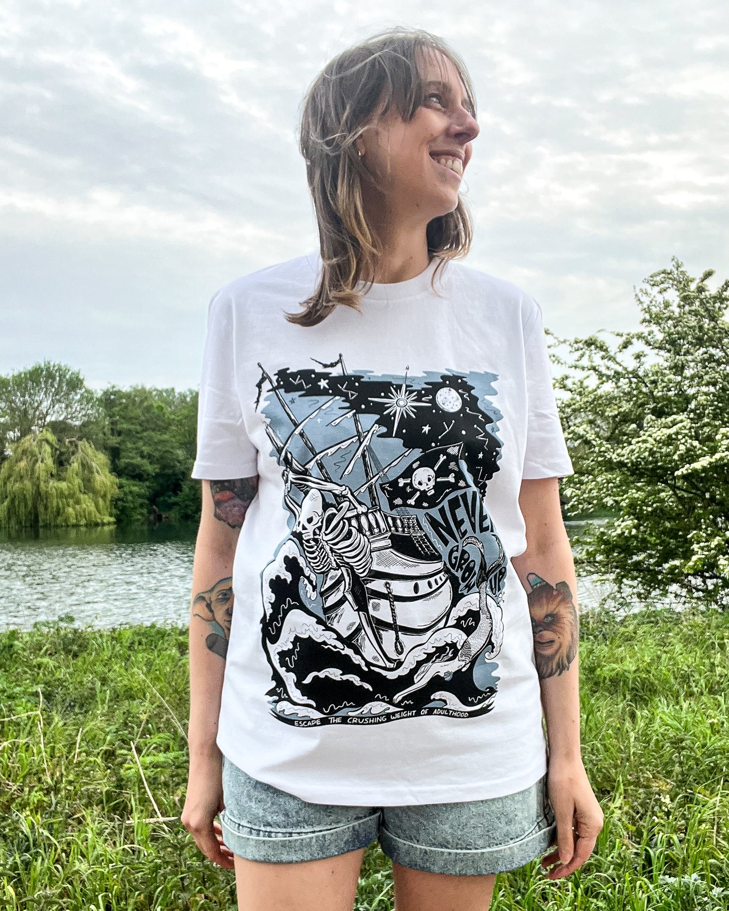 NEVER GROW UP T-SHIRT *2 COLOUR SPECIAL*