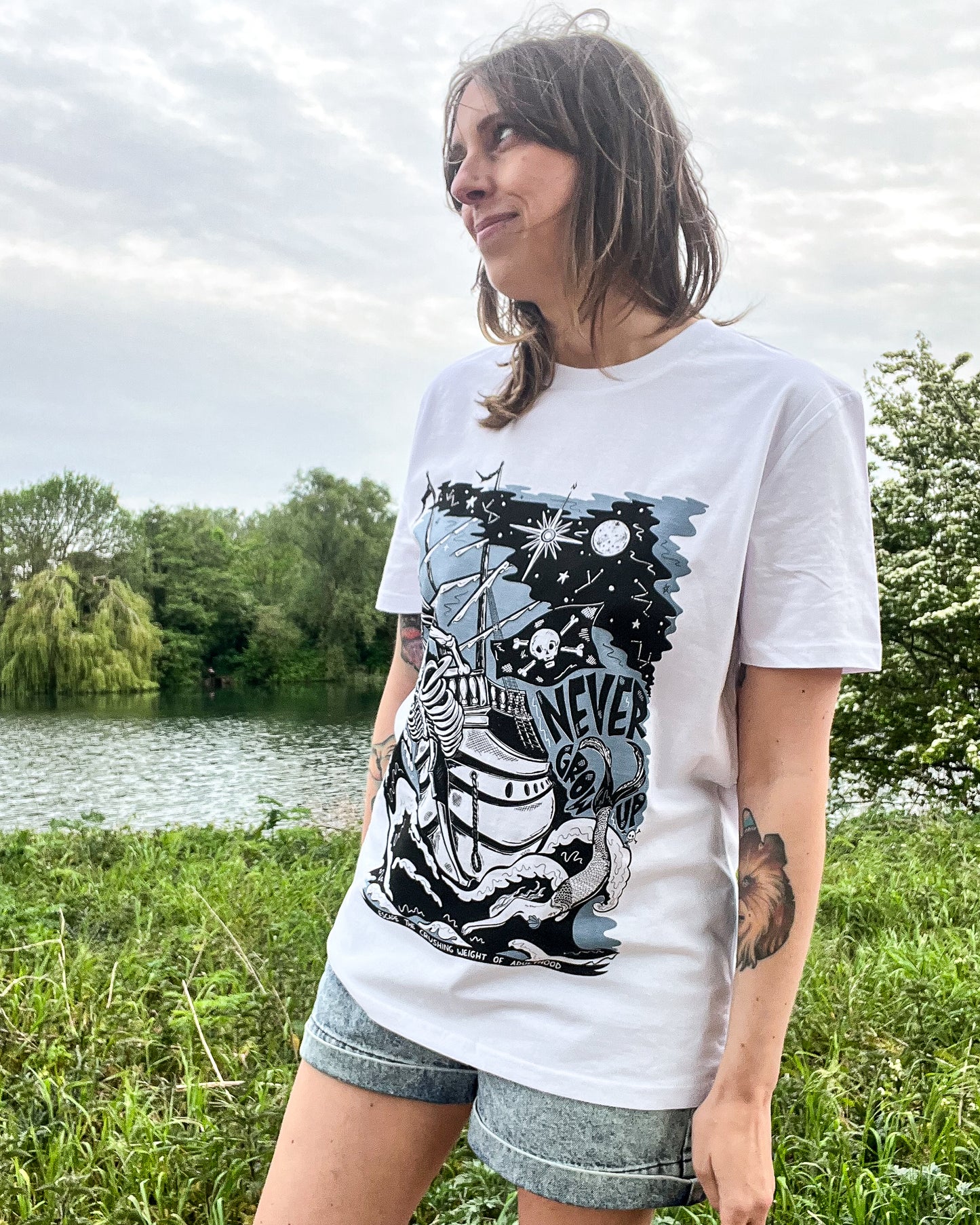 NEVER GROW UP T-SHIRT *2 COLOUR SPECIAL*